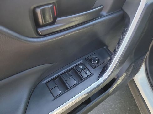 Used 2022 Toyota RAV4 LE image 15