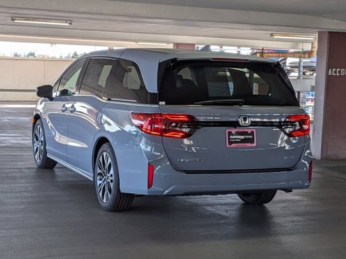 New 2026 Honda Odyssey Elite image 9