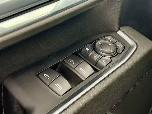 Used 2024 Chevrolet Silverado 2500 LTZ image 17