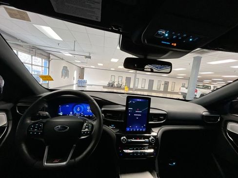 Used 2023 Ford Explorer ST w/ Equipment Group 401A image 15