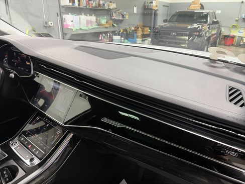 Used 2023 Audi Q7 3.0T Premium Plus w/ Premium Plus Package image 38