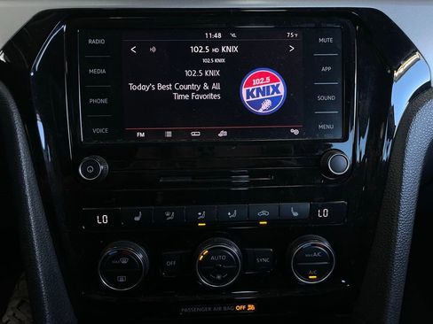 Used 2021 Volkswagen Passat 2.0T SE image 39