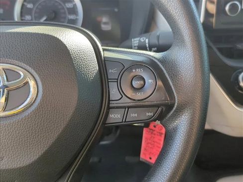 Used 2020 Toyota Corolla LE image 15