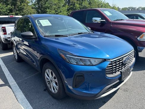 Used 2023 Ford Escape Active w/ Tech Pack #1 AWD/4WD image 1