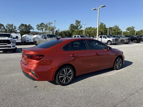 Used 2023 Kia Forte LXS FWD image 3