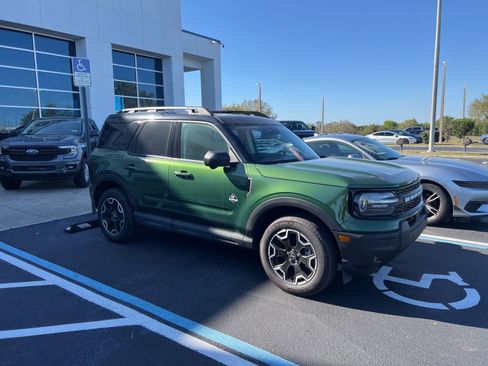 Used 2025 Ford Bronco Sport Outer Banks w/ Outer Banks Tech Package+ image 2