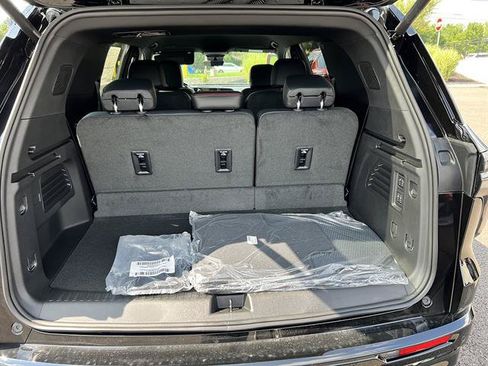 New 2027 Chevrolet Traverse RS w/ LPO, Floor Liner Package AWD/4WD image 5