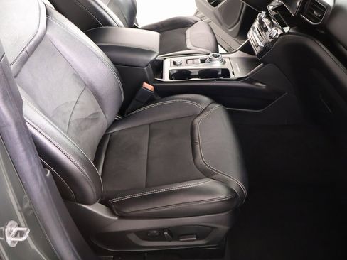 Used 2022 Ford Explorer ST w/ ST Street Pack image 14