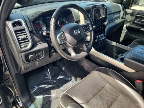Used 2019 RAM 1500 Laramie AWD/4WD image 9