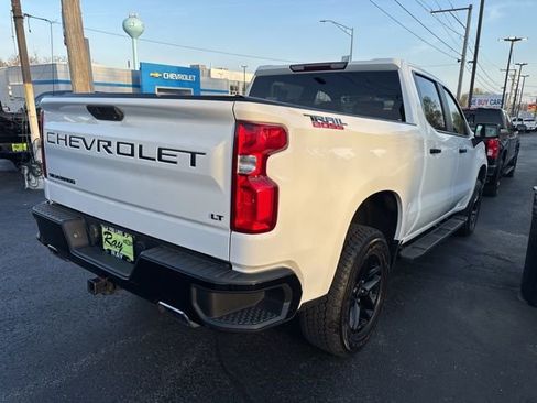 Used 2021 Chevrolet Silverado 1500 LT Trail Boss w/ LPO, Dark Essentials Package AWD/4WD image 4