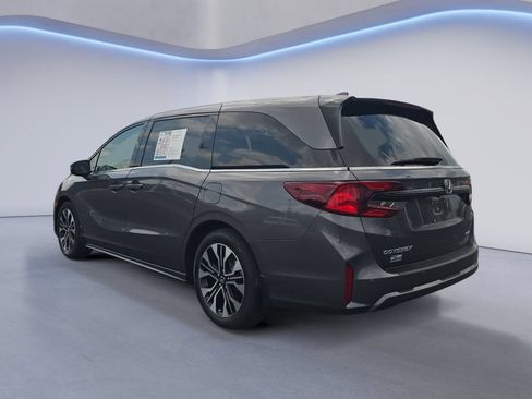 Used 2025 Honda Odyssey Elite image 3