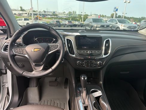 Used 2020 Chevrolet Equinox Premier FWD image 13