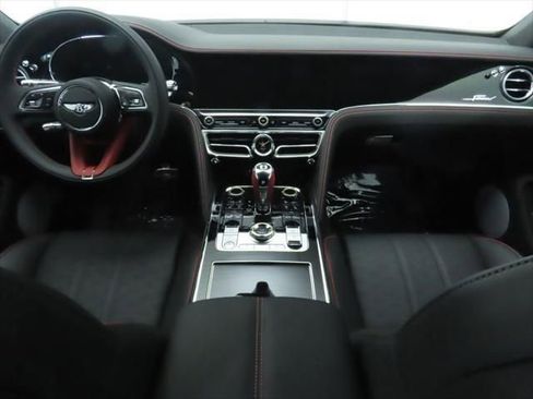 New 2025 Bentley Flying Spur Plug-In Hybrid image 14