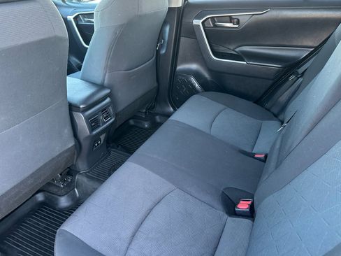 Certified 2019 Toyota RAV4 XLE w/ Convenience Package image 11