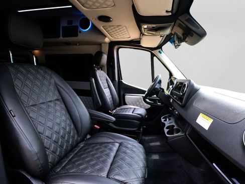 Used 2024 Mercedes-Benz Sprinter 3500 w/ Parking Package image 5