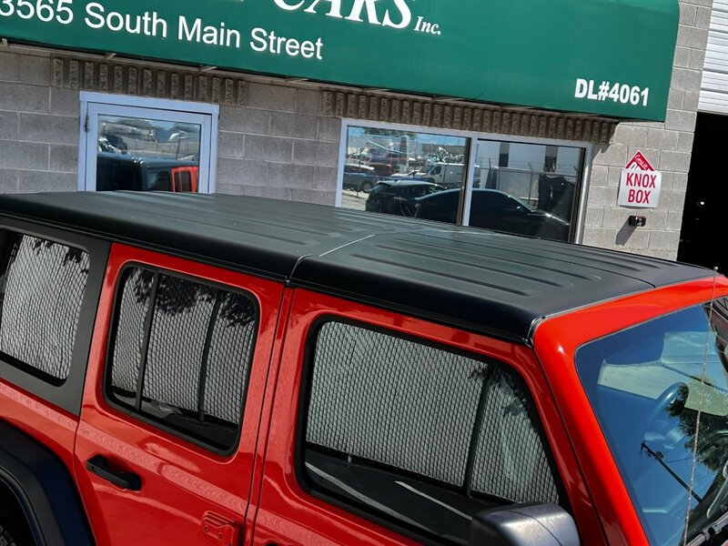 Used 2023 Jeep Wrangler Unlimited w/ Cold Weather Group AWD/4WD image 9