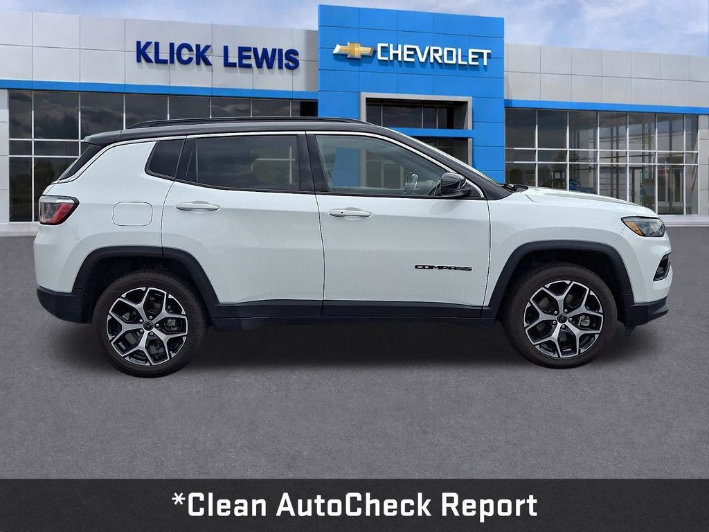 Used 2025 Jeep Compass Limited AWD/4WD image 9