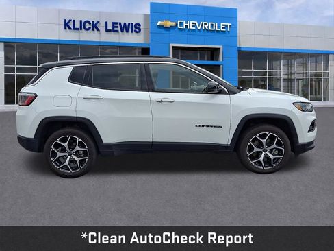 Used 2025 Jeep Compass Limited AWD/4WD image 9