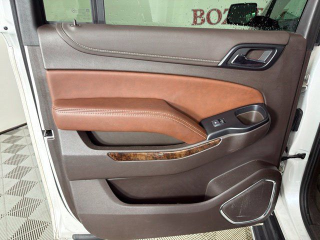 Used 2018 Chevrolet Suburban Premier AWD/4WD image 23