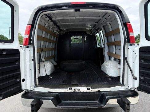 Used 2023 Chevrolet Express 2500 w/ Driver Convenience Package RWD image 30