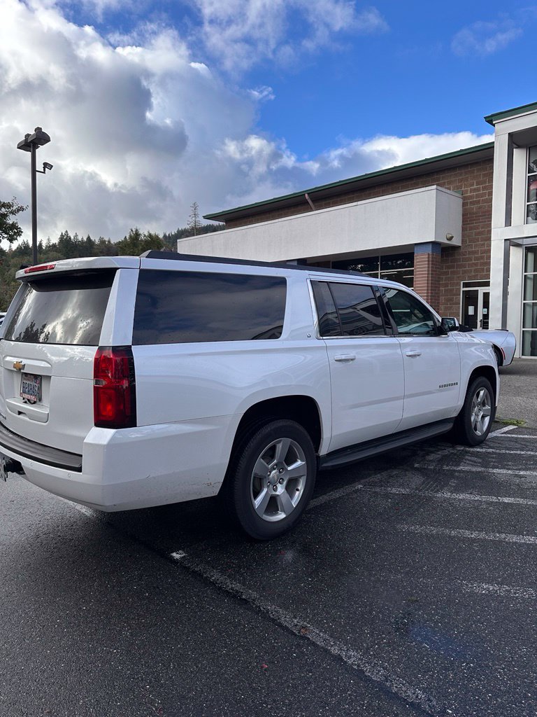 Used 2018 Chevrolet Suburban LT AWD/4WD image 4