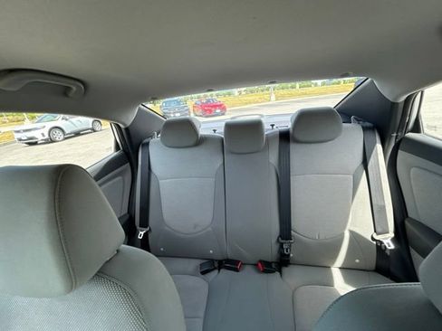 Used 2013 Hyundai Accent GLS FWD image 18
