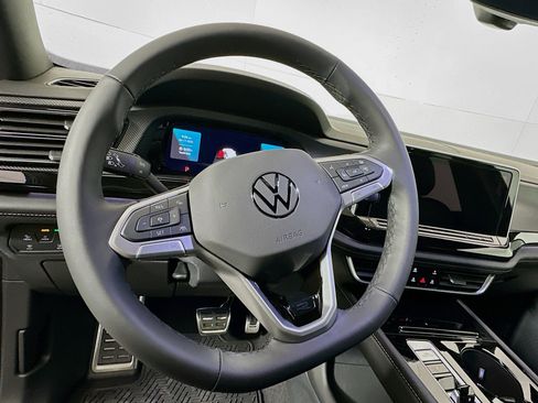 Used 2025 Volkswagen Atlas Cross Sport SEL R-Line AWD/4WD image 11