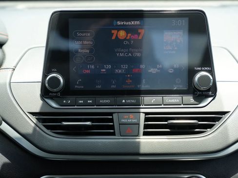 Used 2020 Nissan Altima 2.5 SR FWD image 13