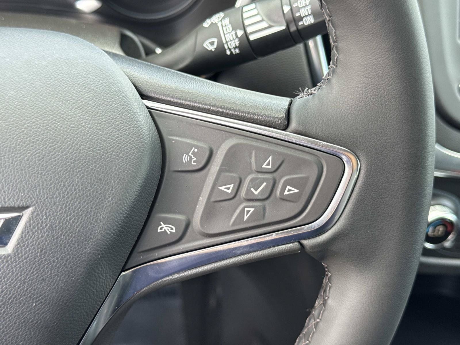 Used 2024 Chevrolet Equinox LT w/ LPO, Cargo Package FWD image 12