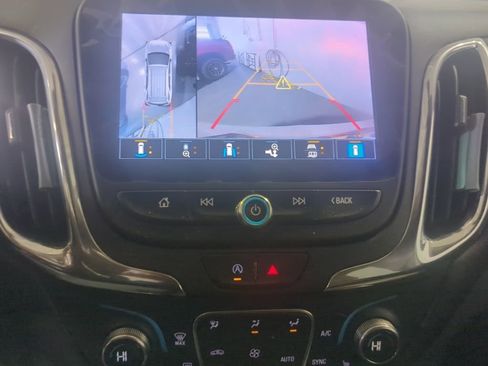 Certified 2022 Chevrolet Equinox LT image 3