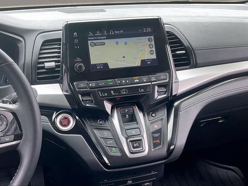 Used 2023 Honda Odyssey Touring image 9