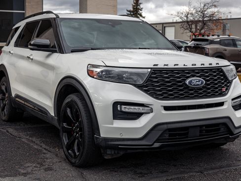 Certified 2023 Ford Explorer ST w/ Equipment Group 401A image 3