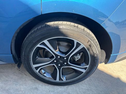 Used 2020 Ford Edge ST image 9