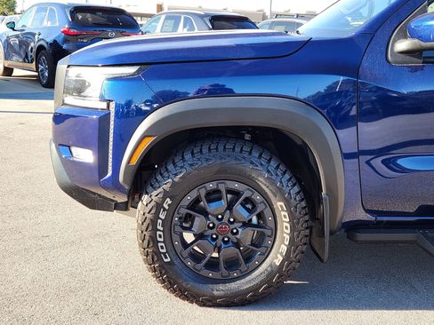 Used 2022 Nissan Frontier PRO-4X w/ Pro-4X Premium Package image 9