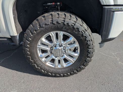 Used 2024 GMC Sierra 2500 Denali Ultimate w/ Max Trailering Package AWD/4WD image 11