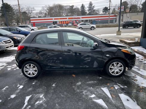 Used 2012 MAZDA MAZDA2 Sport image 4
