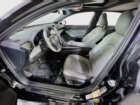Used 2019 Toyota Avalon Limited w/ Advanced Safety Package FWD image 21