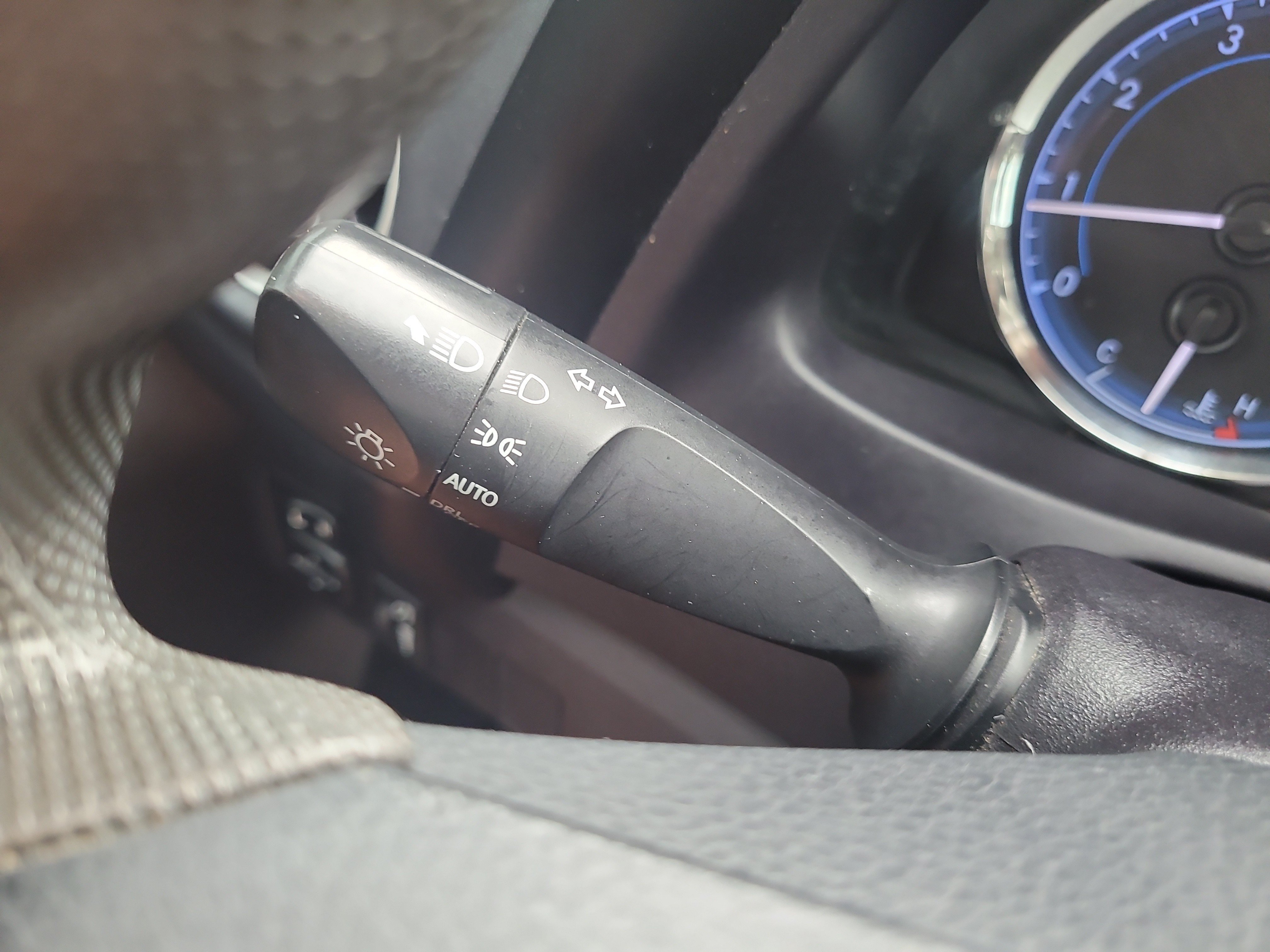 Used 2019 Toyota Corolla LE FWD image 29