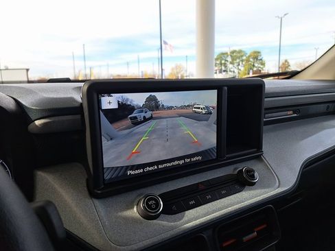 Certified 2024 Ford Maverick XLT image 11