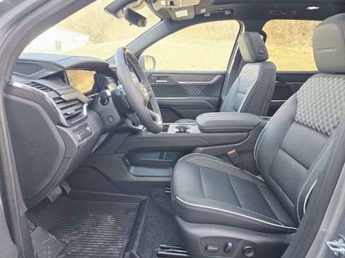 New 2026 GMC Acadia Denali w/ Super Cruise Package FWD image 12