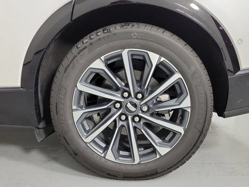 Used 2024 Cadillac Lyriq Sport AWD/4WD image 11