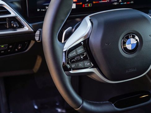 Used 2025 BMW 230i xDrive Coupe w/ Premium Package image 16