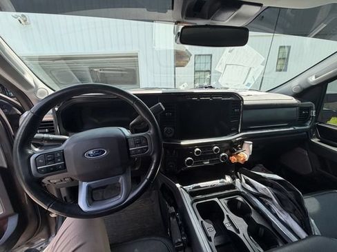 Used 2023 Ford F250 Lariat w/ Lariat Ultimate Package AWD/4WD image 10