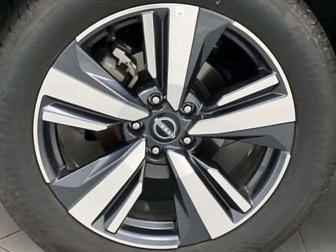 Used 2026 Nissan Rogue SL FWD image 69