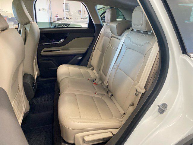 Used 2023 Lincoln Corsair AWD w/ Equipment Group 101A image 9