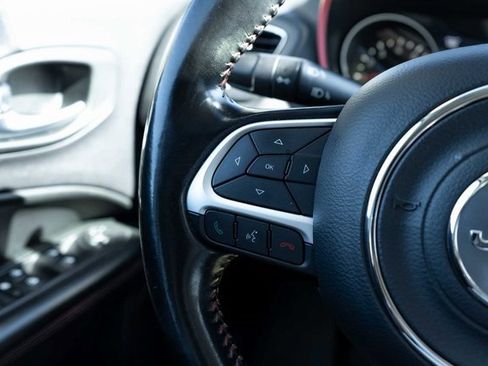 Used 2020 Jeep Compass Trailhawk image 20