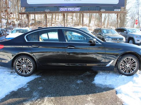 Used 2017 BMW 530i xDrive 530i xDrive AWD 4dr Sedan image 6