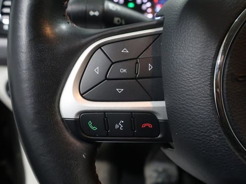 Used 2019 Jeep Compass Limited image 41