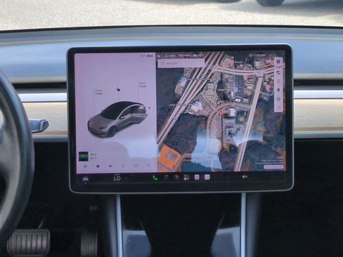 Used 2018 Tesla Model 3 RWD image 17