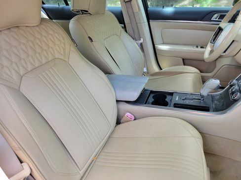 Used 2009 Lincoln MKS FWD image 10